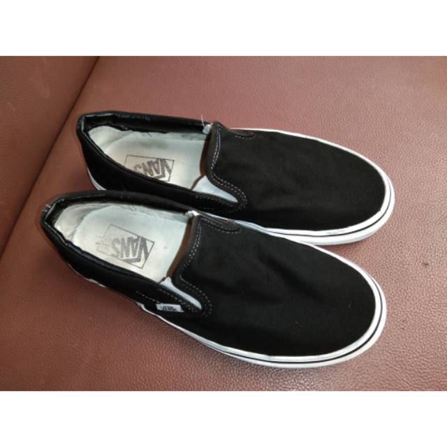 vans slip on second