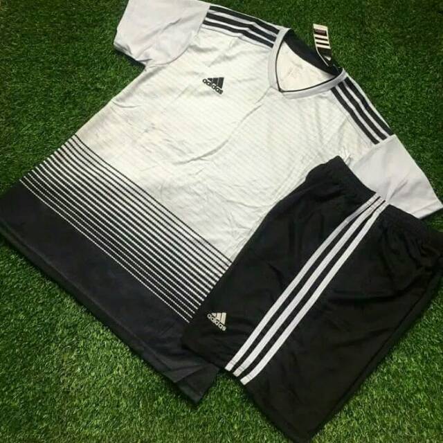 Setelan futsal / baju bola Adidas abu import grade ori