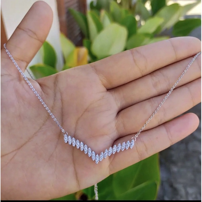 KalungV vuji Aurel viral Titanium Premium Import Aksesoris fashion Wanita Liontin elegan  Aksesoris Wanita Perhiasan Korea  Perhiasan wanita /  Kalung  wanita terbaru kekinian /  Kalung  emas wanita /  Kalung  tangan wanita / Gelang wanita korea