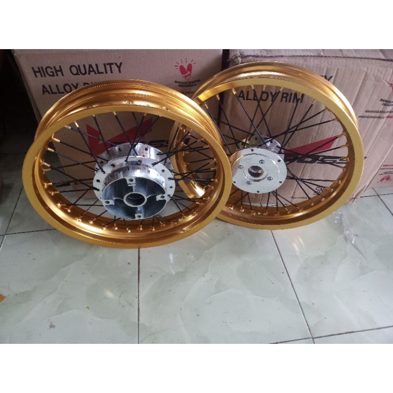 velg Megapro new tapak lebar 300x250x17 siap pasang