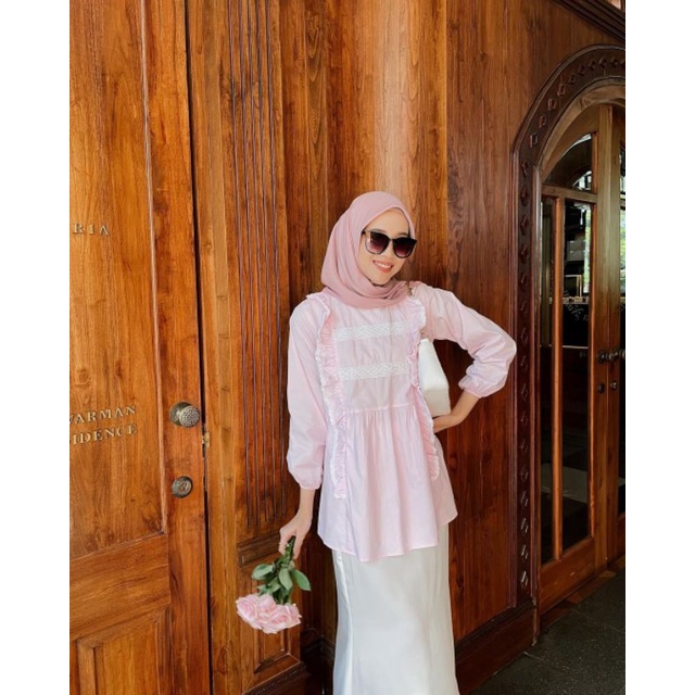 Alice Blouse by Vanilla Hijab