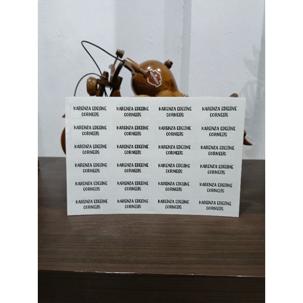 

Sticker_Label_Nama_Transparan_2x5_WITHBORDER
