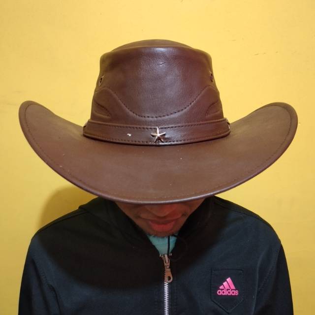 Topi koboy laken kulit asli