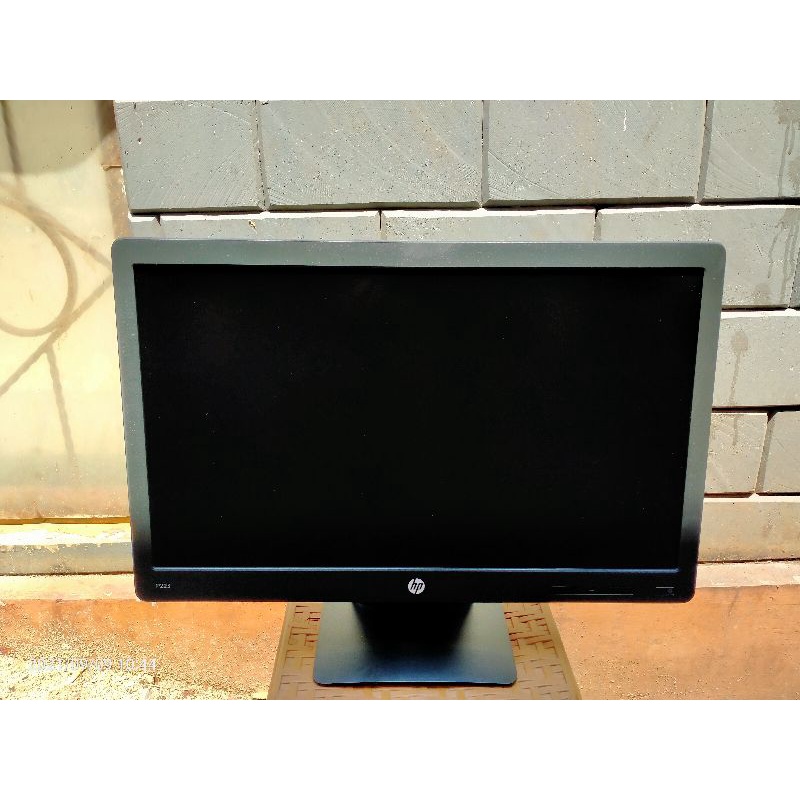 MONITOR LED HP P223 22 INCI RESOLUSI FULL HD LIKE NEW