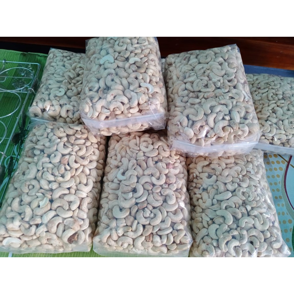 

Kacang Mete Asli Wonogiri enak dan gurih (Mentah)