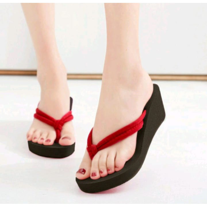 Sandal wedges wanita tali suade