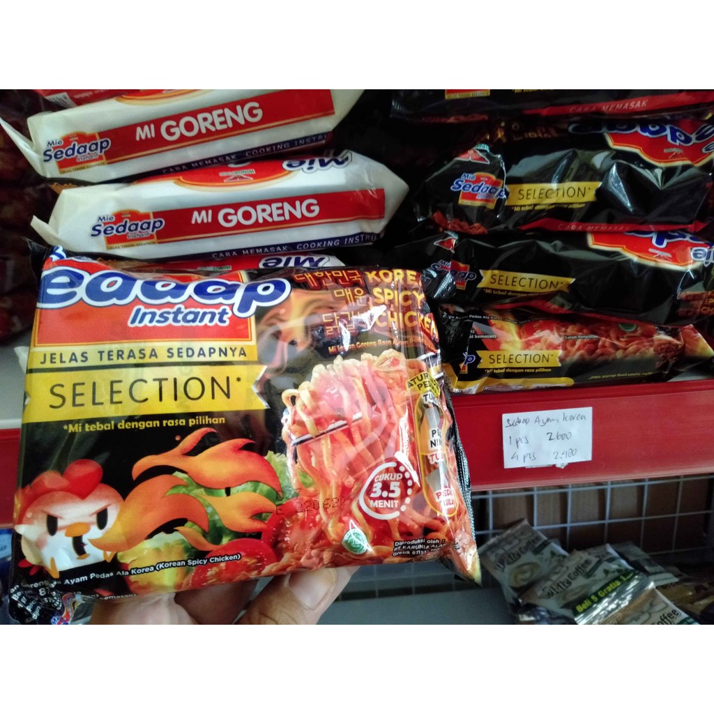 Sedaap Sedap Mie Goreng Ayam Pedas Korea Instan
