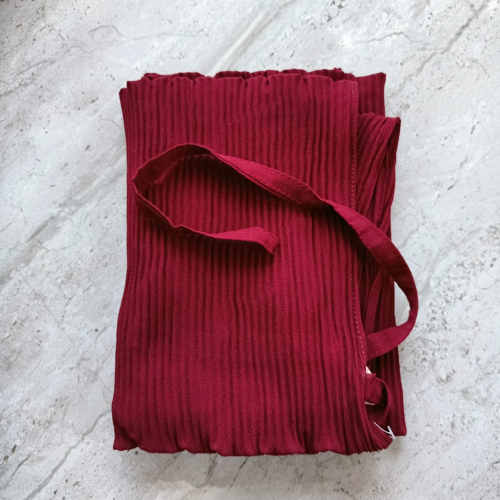 Hijab Maryam Plisket Full Lidi Tali Instan Premium - Bergo Rayya-maroon