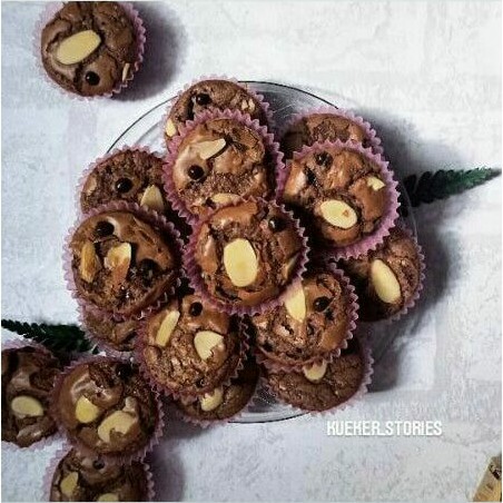 

Kueker - Brownies Kering Almond