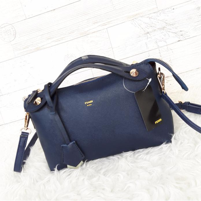 Tas Slempang Wanita Fendi Btw
