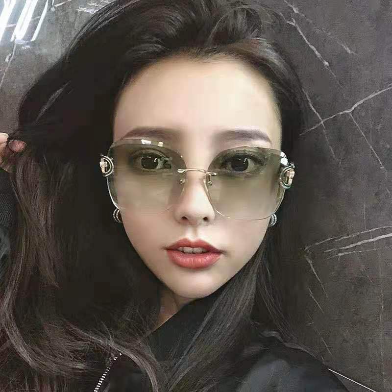 (YUZHU) TERSEDIA &amp; COD Kacamata Hitam Wanita Korean Fashion Gaya Kacamata Hitam Cewek Frameless Shades Sunglasses