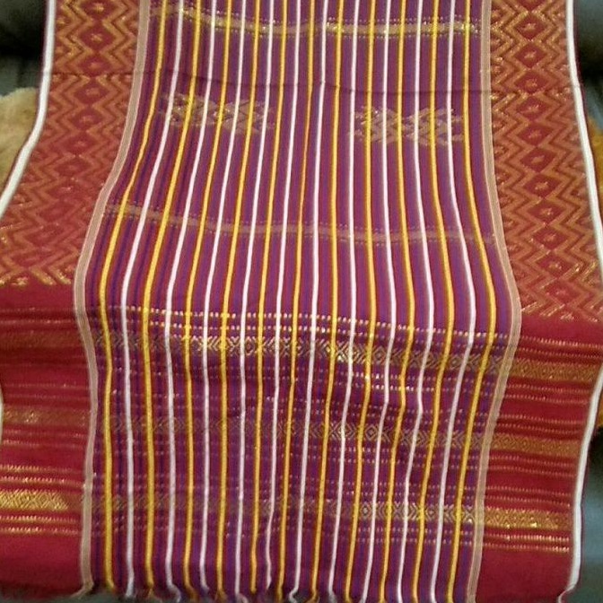 Ulos Tenun Batak Karo Beka Buluh