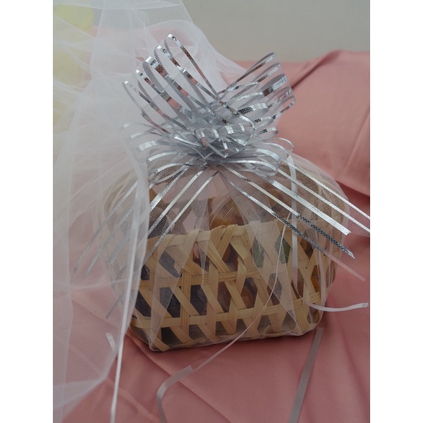 

hampers madu murni dan kue kacang
