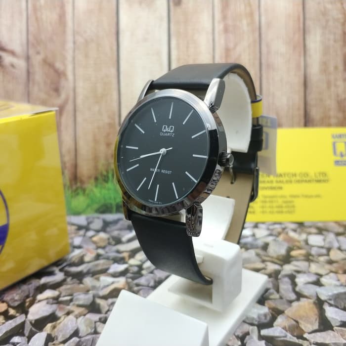 Q&amp-Q Analog Jam Tangan Pria Strap Kulit Q662J502Y Original