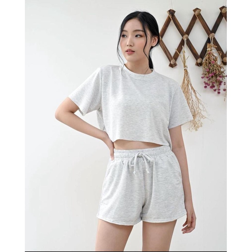 COD Setelan Wanita Crop Top Set Lengan Pendek dan Celana Pendek Wanita Stelan Jumbo Wanita