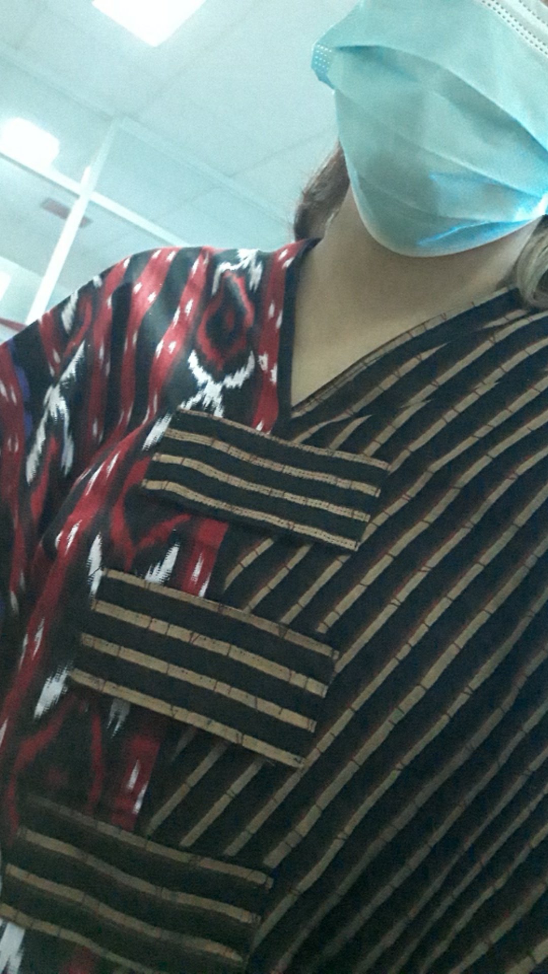 Blus Cropping Lurik Kombinasi Motif Tenun Baju Batik Kantoran Wanita Casual Formal Katun Warna