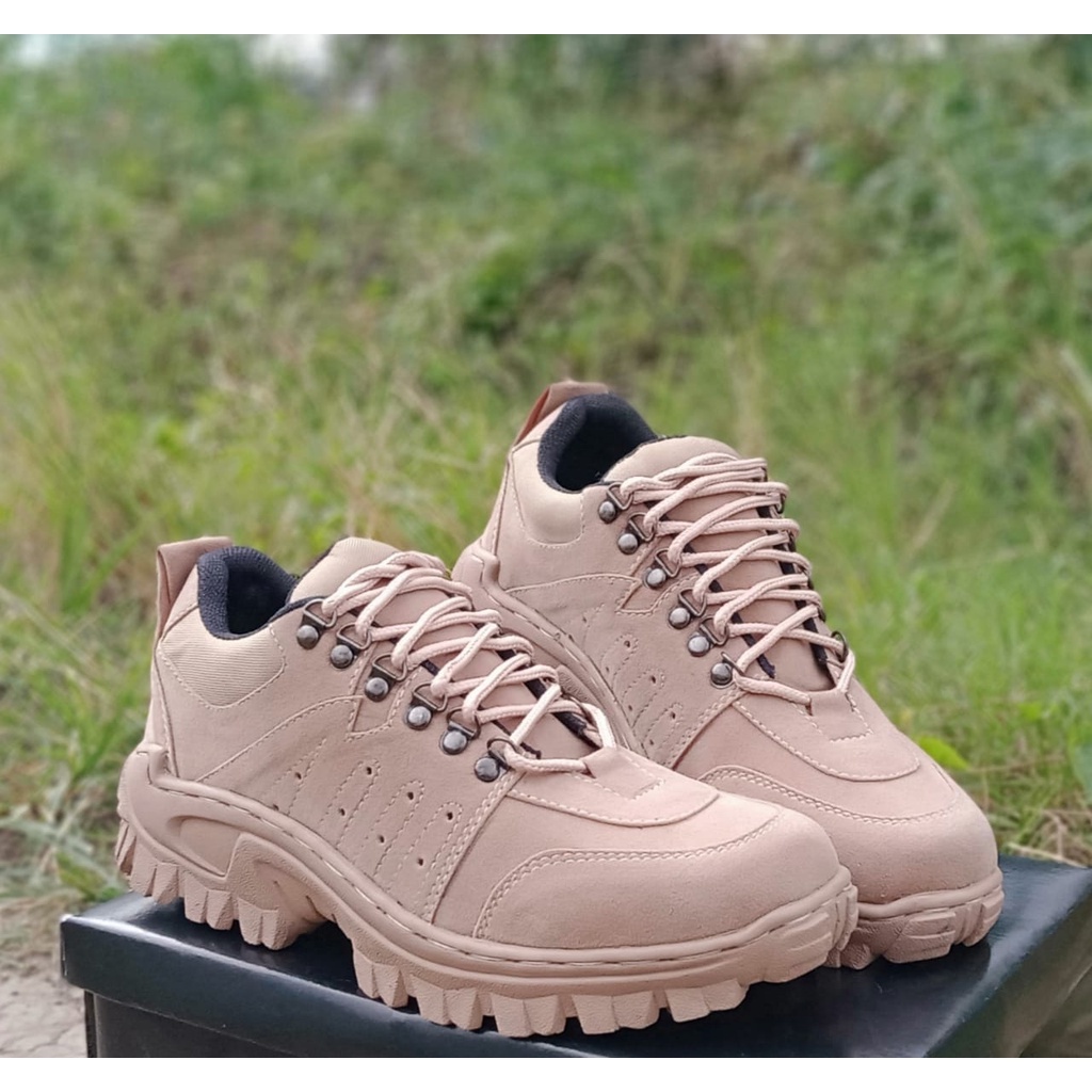 Sepatu Gunung Safety Boot Ujung Besi Peria Wanita Hiking Outdoor 4inc