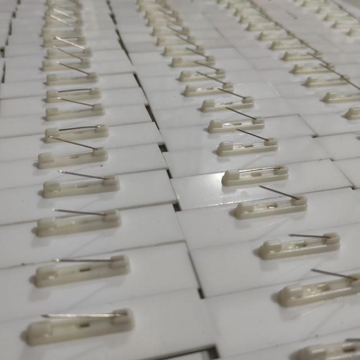 

❝❞ Bahan Name Tag Papan Nama Plus Peniti Warna Putih ヂ