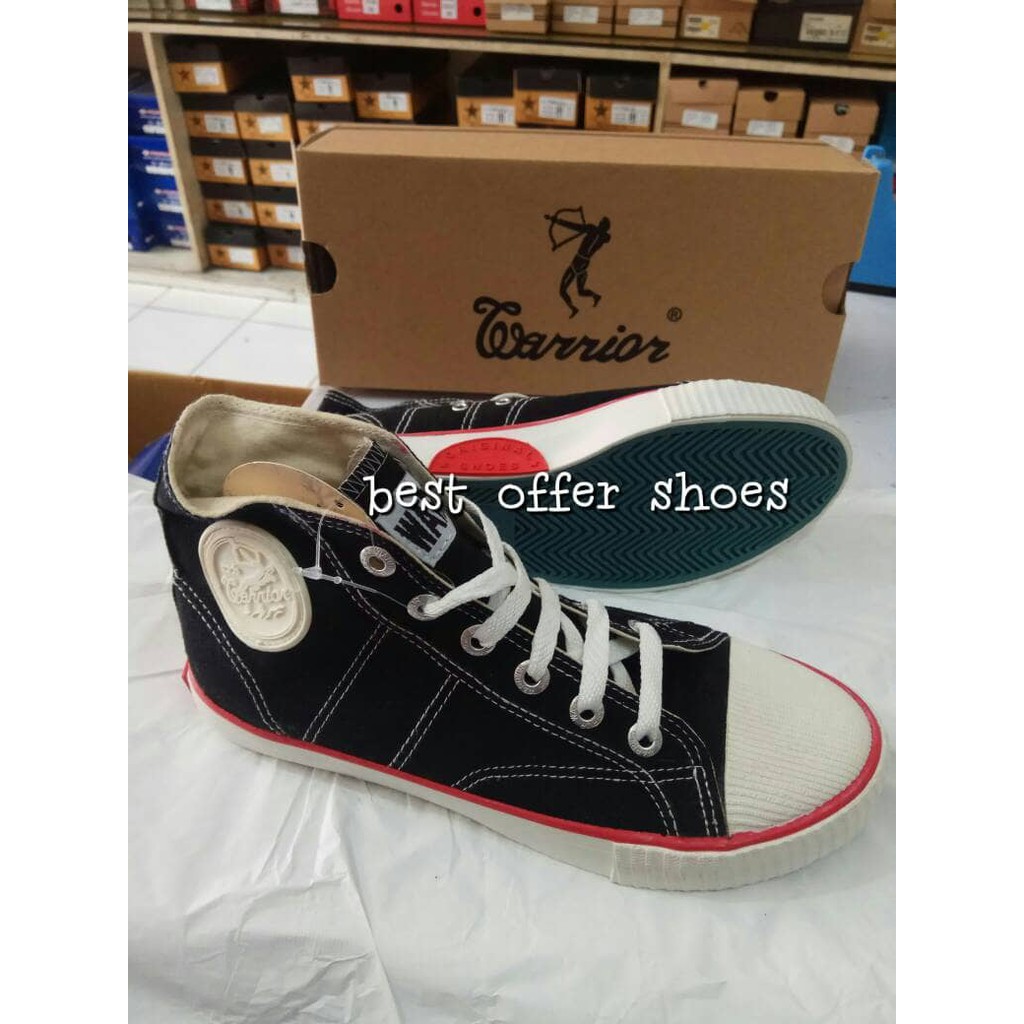 Fashion Pria Sepatu Warrior Classic - Hitam, 37