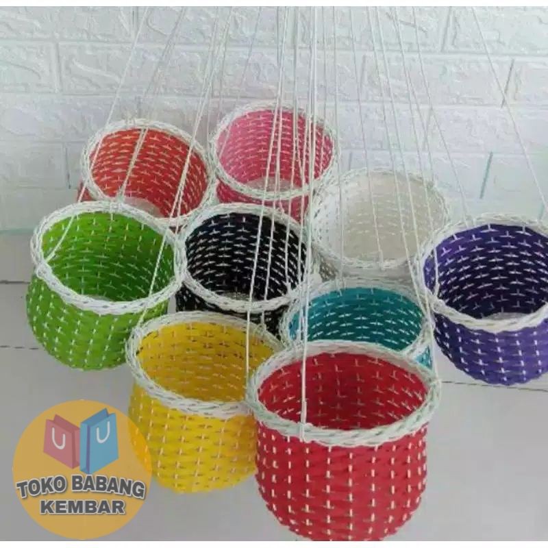 POT BUNGA gantung ROTAN sintetis