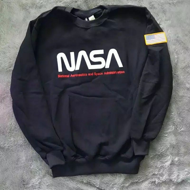 

( COD ) BAYAR DI TEMPAT | SALE CREWNECK H*M NASA NAVY | *FREE PAPER BAG*