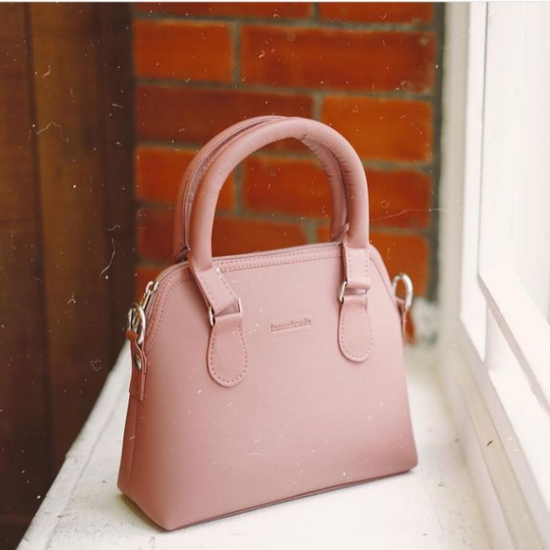 PRELOVED FEMMEBRAVILE