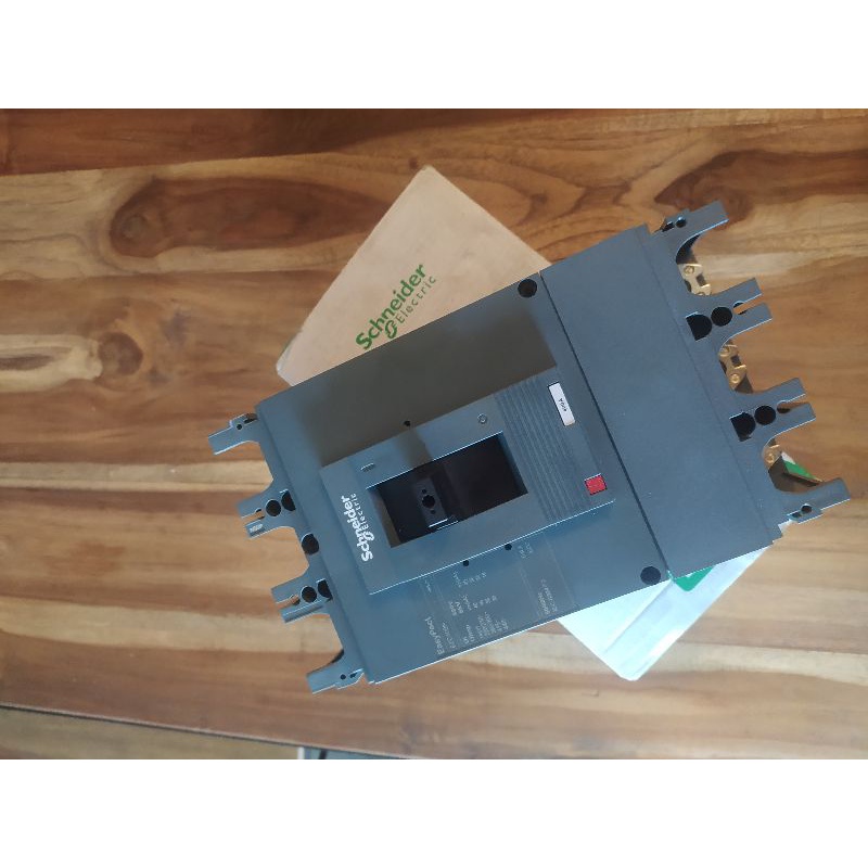 MCCB SCHNEIDER EZC400N3400N 400 amper