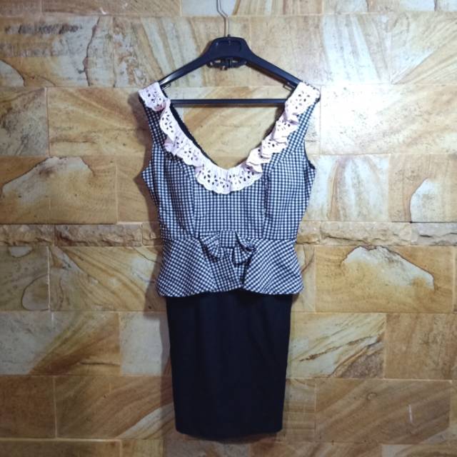Mini dress kotak hitam putih (Preloved )