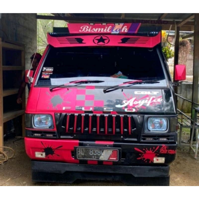 grill Mitsubishi L300 model Apollo