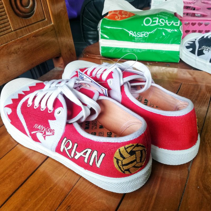 SEPATU TAKRAW NANYANG MOTIF TERBARU 2021