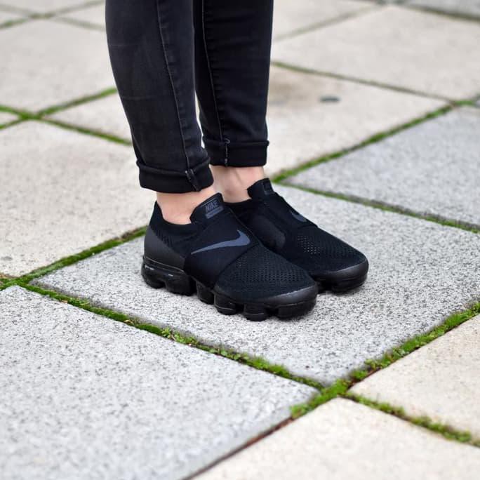 air vapormax moc triple black women's