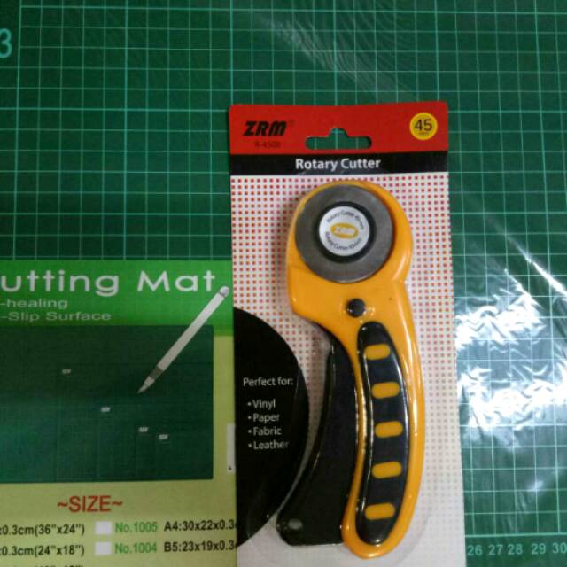 

PAKET cutting mat A3 + rotary cutter SDI free 1 pen murah bingits