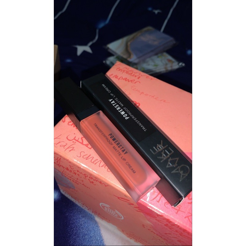 MAKEOVER POWERSTAY B08 CURIOUS