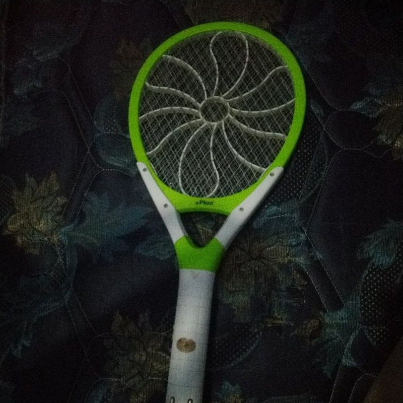 raket nyamuk listrik pembasmi nyamuk anti nyamuk