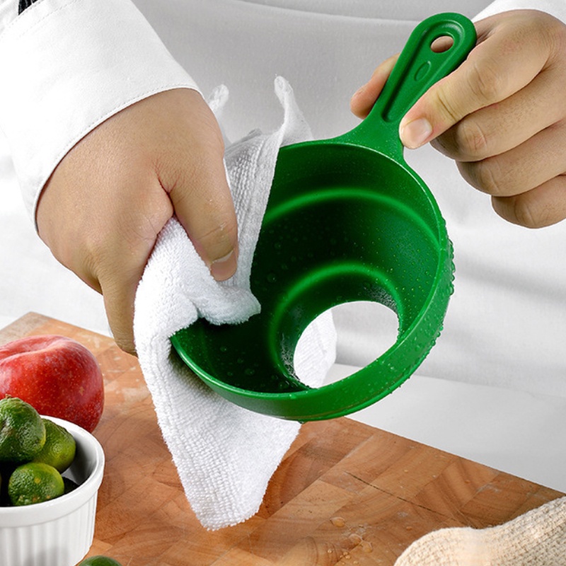 1pc Corong Lipat Portable Bahan Plastik Untuk Selai / Cairan / Bumbu