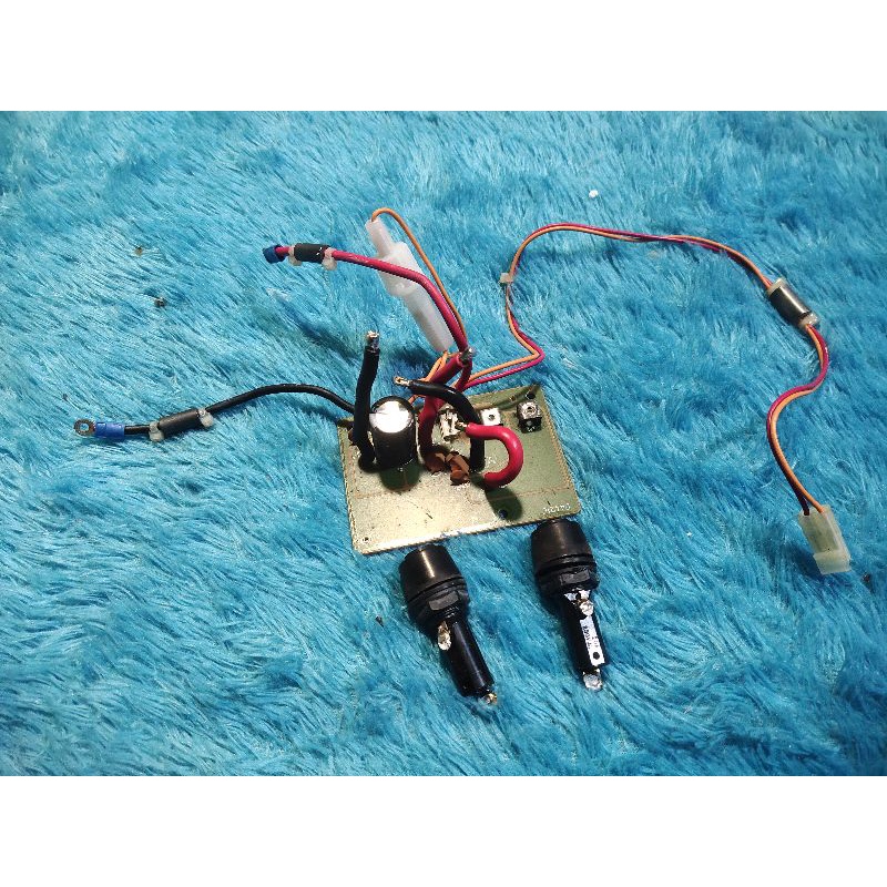 TERMINAL TEGANGAN DC 13.8V RADIO HF ICOM IC M700PRO