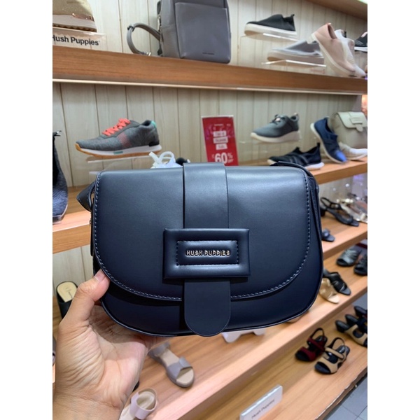 TAS SLINGBAG SELEMPANG WANITA HUSH PUPPIES BEST SELLER SALE