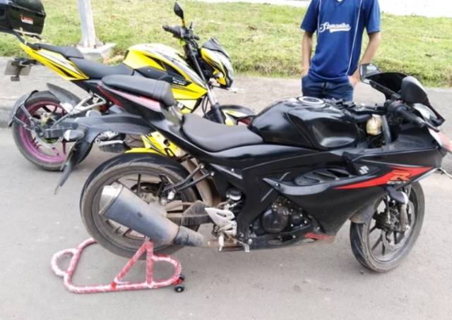 Standar paddock universal n model jalu V