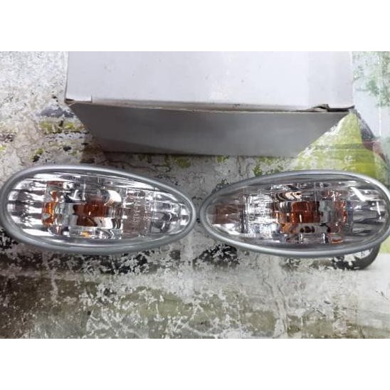 LAMPU SEN SEIN SPAKBOR FENDER MITSUBISHI GALANT LANCER KUDA WARNA KRISTAL KUNING