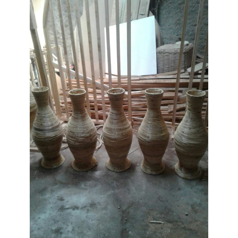 Guci / Vas bunga hias