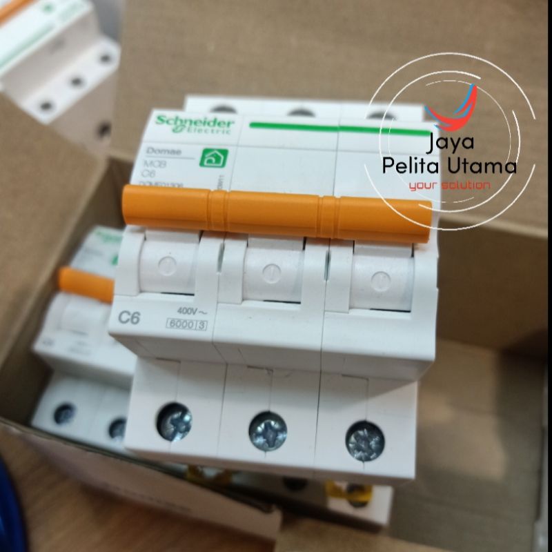 Mcb domae Schneider 3phase schneider C6-10-16-20a