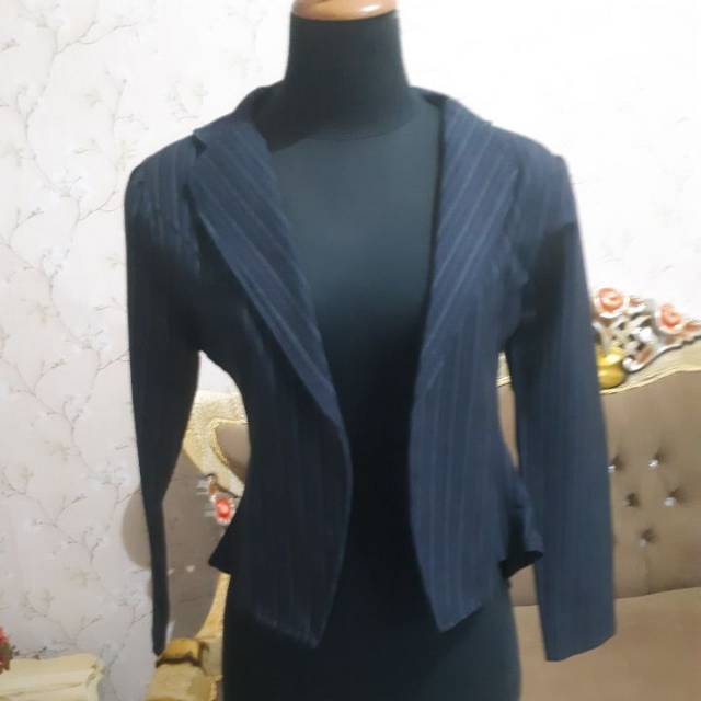 Jual murah : Blazer wanita bahan katun warna biru. Motif salur.