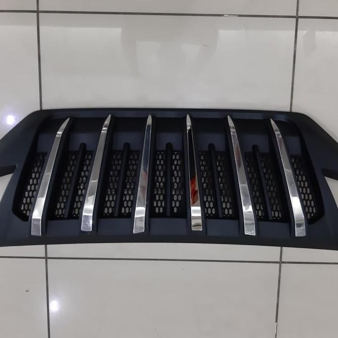 Grill Mobil Toyota Rush 18 Model Prado