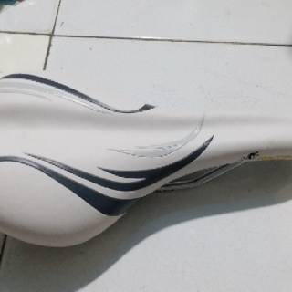  Sadel  sepeda  fixie united putih Shopee  Indonesia