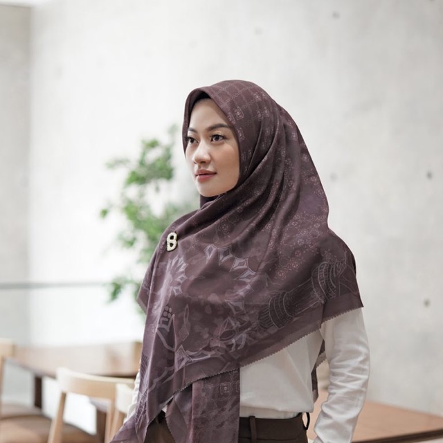 Jilbab voal segiempat buttonscarves medina burgundy syari
