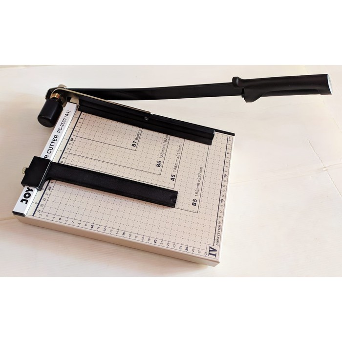 

Joyko Paper Cutter A4 PC- 2530 - Alat Potong Kertas Ukuran A4