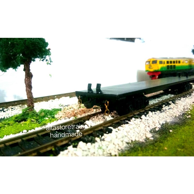 Miniatur Kereta api gerbong datar