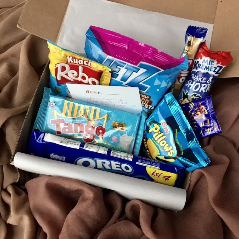 

Hampers Snack Warna