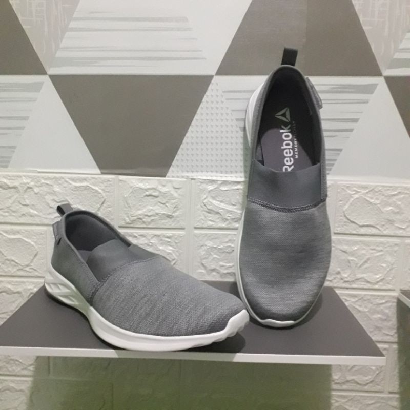 Reebok ASTRORIDE SLIP ON mens WALKING (Original BNIB)