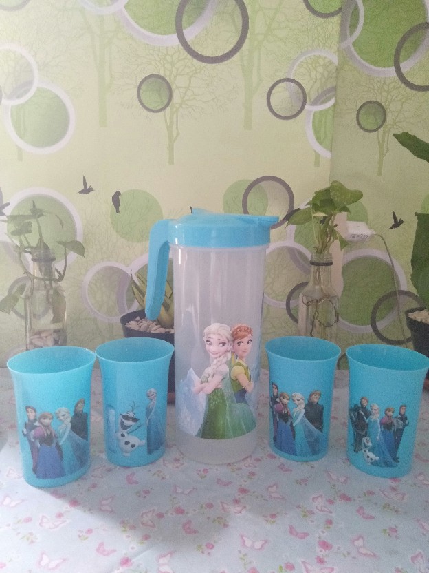 Teko Beranak<br /><br />teko Set Cangkir 5 In 1 Karakter Ketel Tempat Minum Unik
